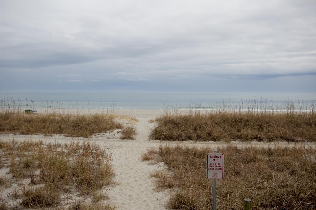 Location!!! Oceanfront Condo At Meridian Plaza Myrtle Beach Kültér fotó